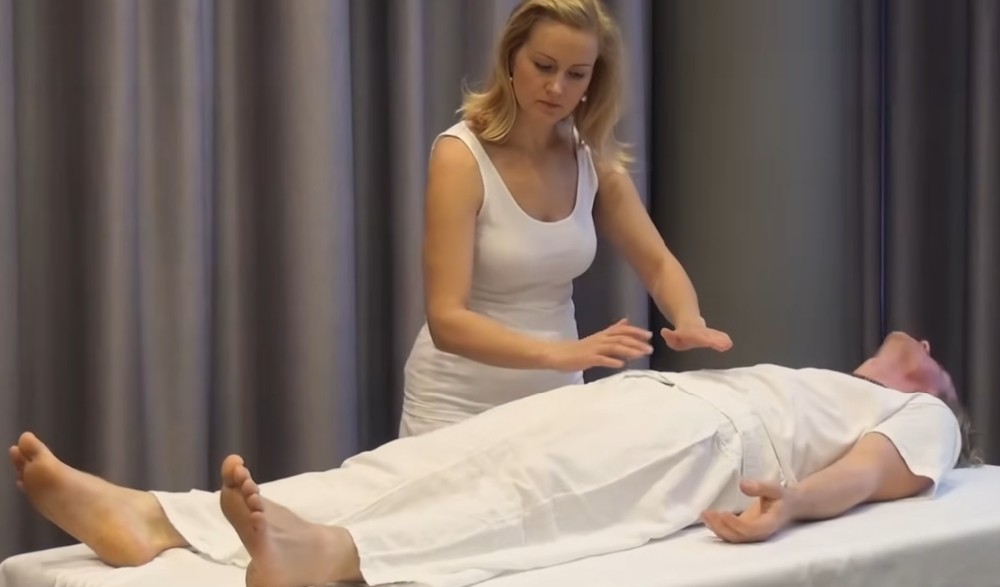 Energy healing session by Liisa Maimon